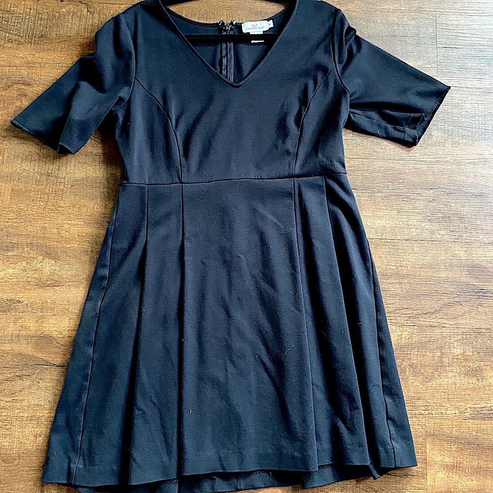 Vineyard vines black dress